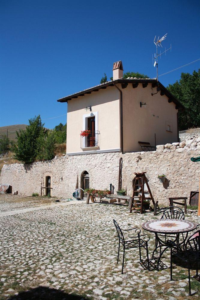 La Casa Su Le Dimore Del Borgo Santo Stefano Di Sessanio Exterior photo